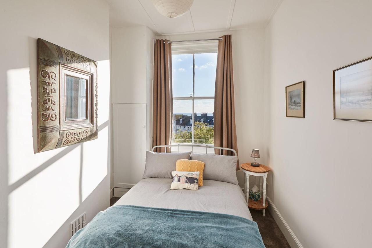 Beautiful Sea View Apartment In St Leonards On Sea Exterior photo