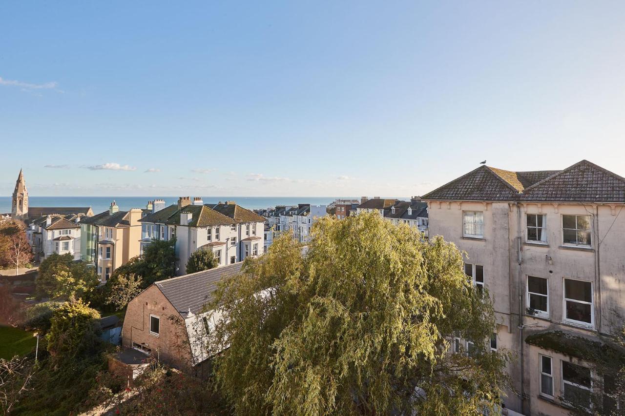Beautiful Sea View Apartment In St Leonards On Sea Exterior photo