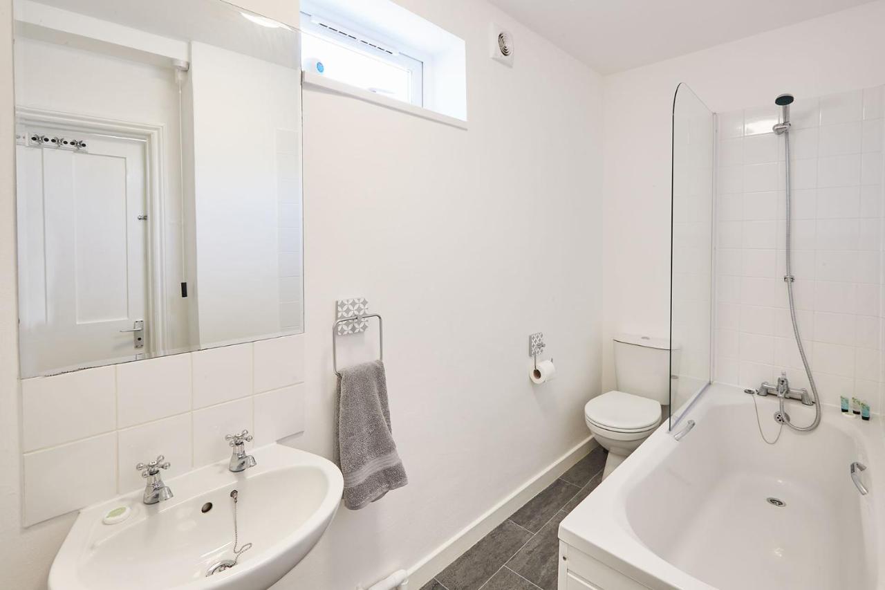 Beautiful Sea View Apartment In St Leonards On Sea Exterior photo
